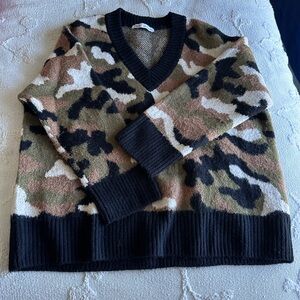 Zara Camouflage V-Neck Sweater in Black, Tan, and Green